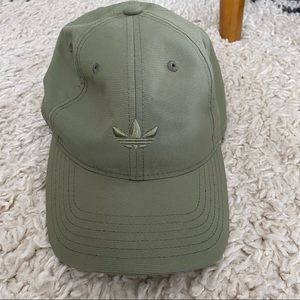 Great condition! Men’s green adidas athletic hat one size